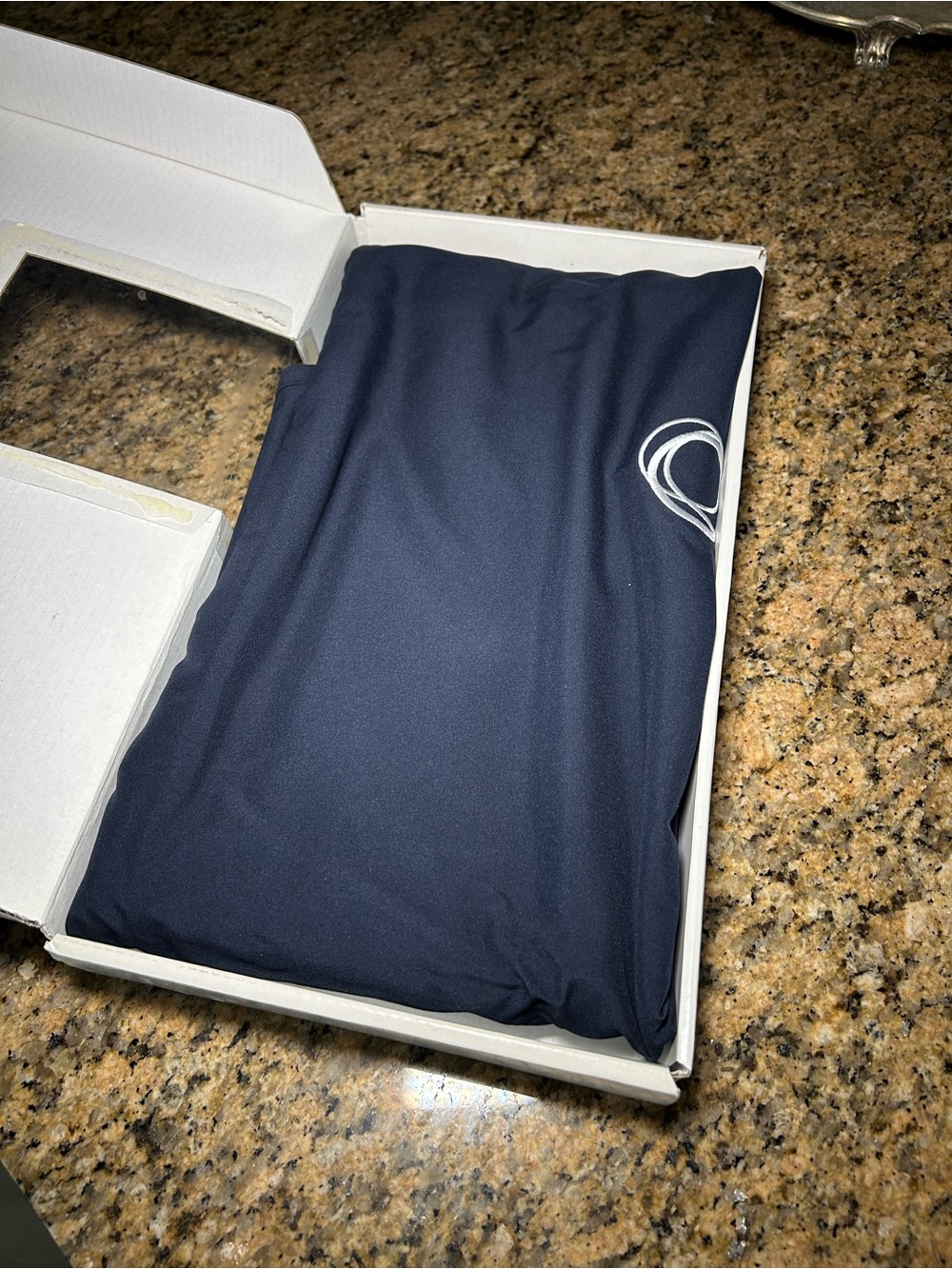 Bugaboo Classic Navy Blue Stroller Throw - Picture 6 of 9